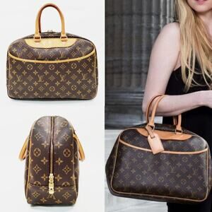 💎✨Beautiful✨💎Authentic Louis Vuitton Monogram Deauville Hand bag